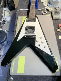 BLACK 1991 ELECTRIC