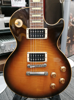 [GIBSON] LES PAUL CLASSIC PREMIUM PLUS SUNBURST USA 2000 SOLID ELECTRIC GUITAR