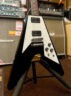 GIBSON FLYING V '67 -EBONY- MADE IN 1995 LIGHTWEIGHT 3.34KG
