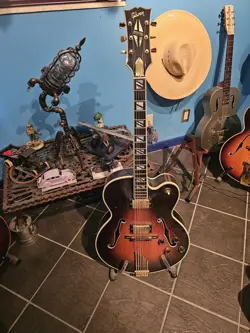 SUPER ARCHTOP GUITAR