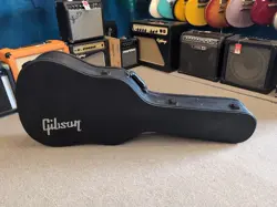 GIBSON DREADNOUGHT MODERN HARDSHELL CASE - BLACK
