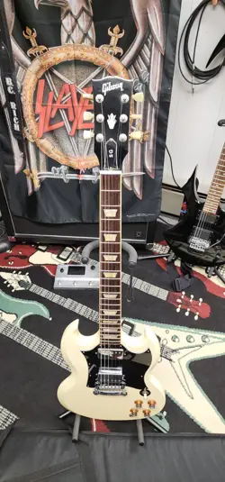 STANDARD VINTAGE WHITE