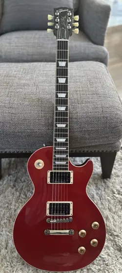 2023 GIBSON LES PAUL CLASSIC TRANSPARENT CHERRY