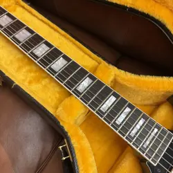 CUSTOM SHOP BLACK