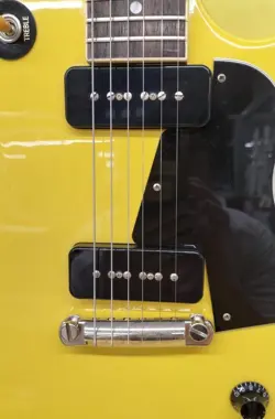 YEL ELECTRIC GUITAR