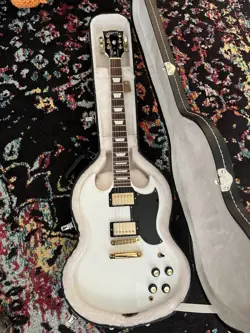 GIBSON 2017 SG STANDARD GOLD SERIES ELECTRIC GUITAR ALPINE WHITE