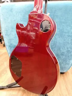 MODEL HONEY BURST
