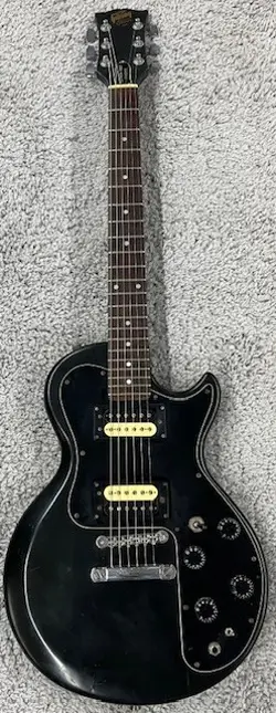 IN BLACK FRESHLY