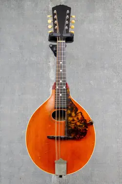 A- MANDOLIN NATURAL