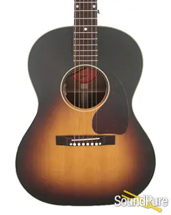 ACOUSTIC GUITAR #21983072
