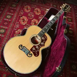 GIBSON CUSTOM SHOP SJ-200 KOA CUSTOM LIMITED NATURAL 2017 USED ACOUSTIC GUITAR