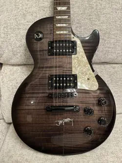 GIBSON JOE PERRY SIGNATURE LES PAUL ELECTRIC GUITAR FROM JAPAN
