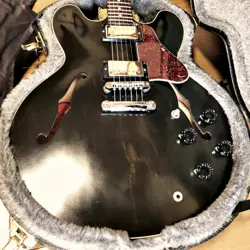 GIBSON SUNBURST ES-335 CUSTOM SHOP LINDY FRALIN 2010 MADE OF ALUMINUM HARD CASE