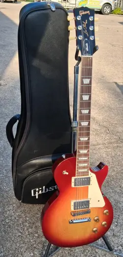 2024 GIBSON LES PAUL STUDIO ELECTRIC GUITAR - CHERRY SUNBURST