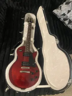 2018 GIBSON LES PAUL STUDIO GUITAR