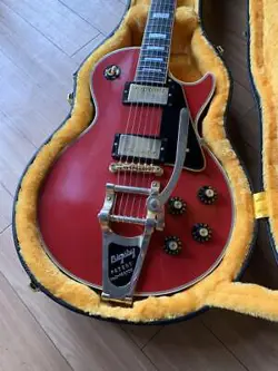 GIBSON CUSTOM SHOP 1968 LES PAUL CUSTOM W/BIGSBY VOS CARDINAL RED