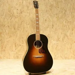 GIBSON ADVANCED JUMBO ACOUSTIC GUITAR [AUTH]