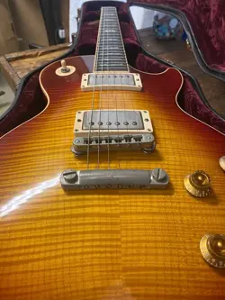 GIBSON LES PAUL ELEGANT
