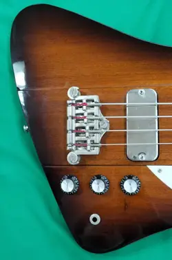 VINTAGE ELECTRIC BASS