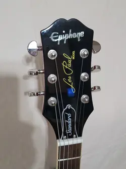 ICED TEA GUITAR