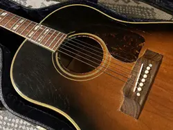 GIBSON 1949 SOUTHERN JUMBO SUNBURST ACOUSTIC GUITAR [AUTH]
