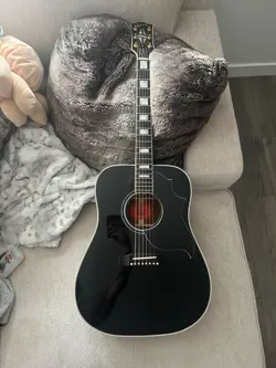 GIBSON HUMMINGBIRD CUSTOM SHOP EBONY ACOUSTIC GUITAR