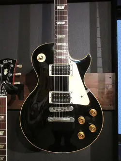 GIBSON 1982 LES PAUL STANDARD EBONY BLACK ELECTRIC GUITAR