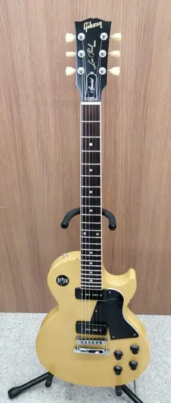 590