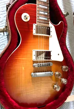 ANNIVERSARY MODEL GUITAR