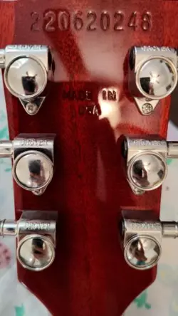 GIBSON LES PAUL STANDARD EXCLUSIVE RUN '60S AAA TOP UNBURST 2022