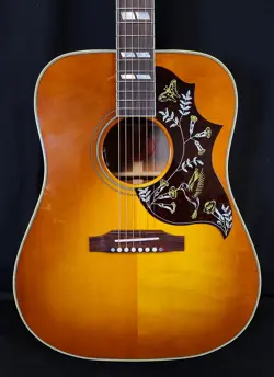 GIBSON HUMMINGBIRD ORIGINAL ACOUSTIC/ ELECTRIC GUITAR, HERITAGE CHERRY SUNBURST