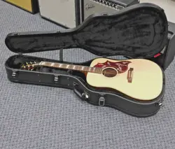 2025 GIBSON HUMMINGBIRD STUDIO ROSEWOOD ACOUSTIC-ELECTRIC GUITAR W/CASE! NICE!!!