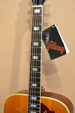 SPRUCE/MAHOGANY