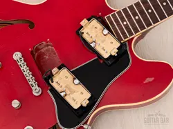SEMI-HOLLOW GUITAR CHERRY