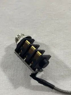 OUTPUT JACK