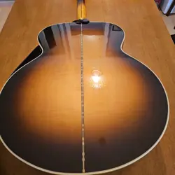 GIBSON SJ-200 2017