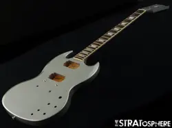 GIBSON USA SG STANDARD '61 BODY   NECK MAHOGANY NITRO AMERICAN SILVER METALLIC