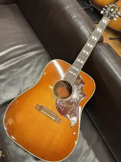 GIBSON HUMMINGBIRD 2006
