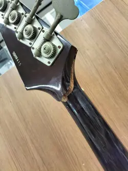 ELECTRIC BASS VINTAGE