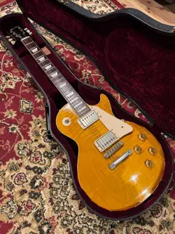 GIBSON CUSTOM SHOP LES PAUL 1959 REISSUE W/ CASE FROM JAPAN