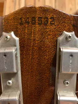 VINTAGE HOLLOW