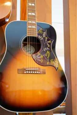 GIBSON HUMMINGBIRD STANDARD 2023