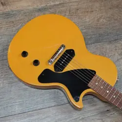 YELLOW 2011