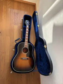 GIBSON SOUTHERN JUMBO ACOUSTIC GUITAR SUNBURST MAHOGANY ROSEWOOD W/ CASE