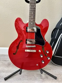 ES335 FIGURED TOP