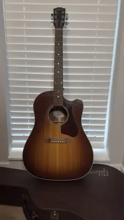J-15 SUNBURST GUITAR