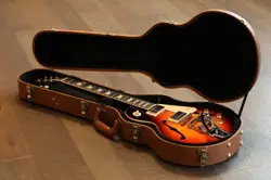 ES-LES PAUL SEMI-HOLLOW