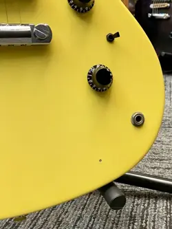 YELLOW 1998