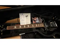 GIBSON SG STANDARD 2003 EBONY ELECTRIC GUITAR FROM JAPAN