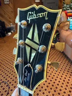 CUSTOM 1983